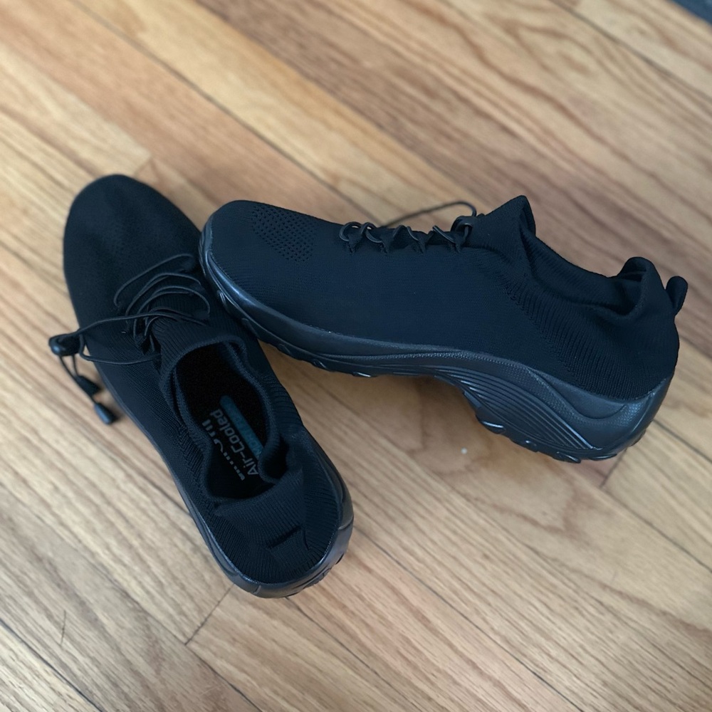 Black Orthofit Sneakers